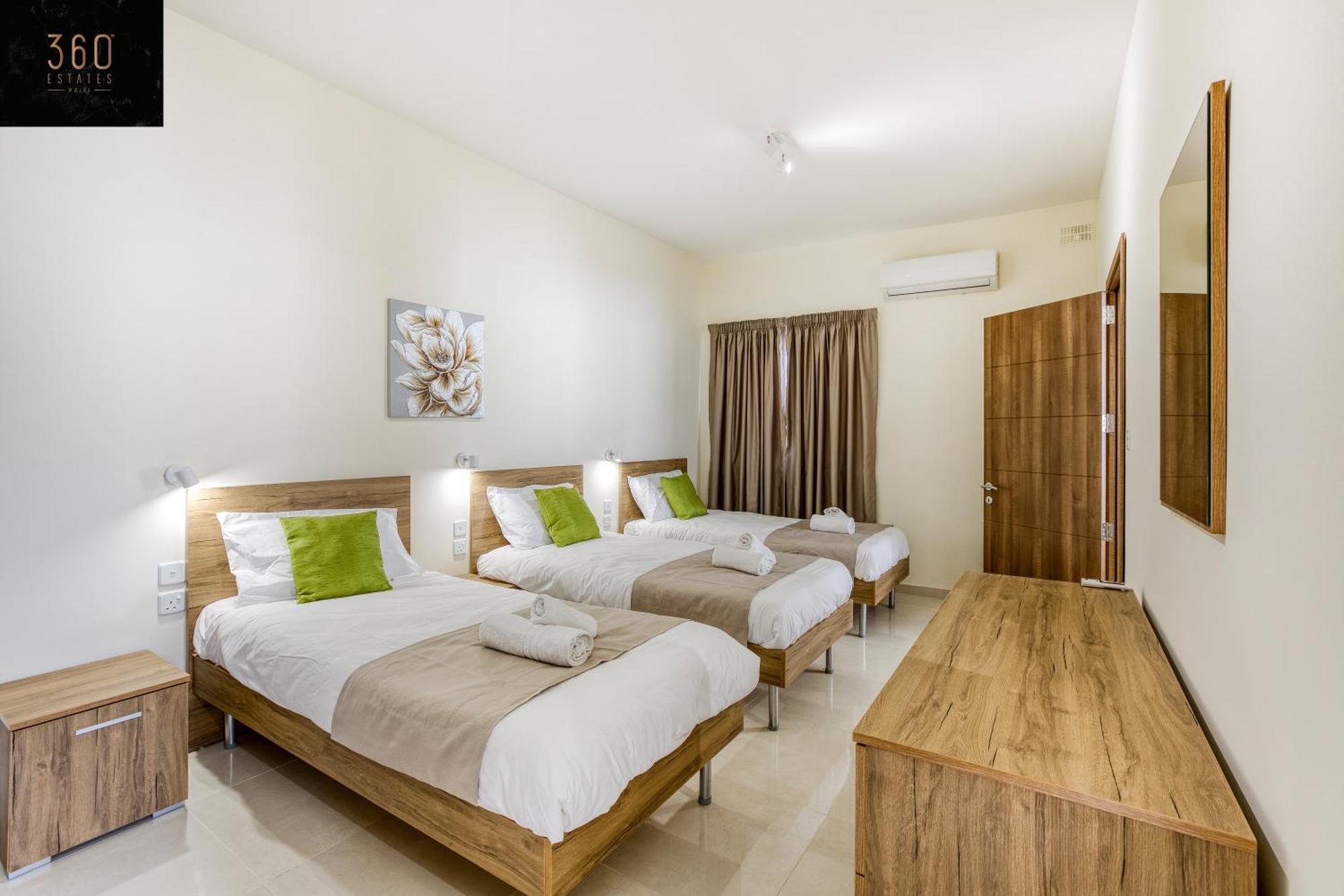 Appartamento Luxury Beautiful Penthouse With Amazing Views & Ac By 360 Estates Marsaxlokk Esterno foto